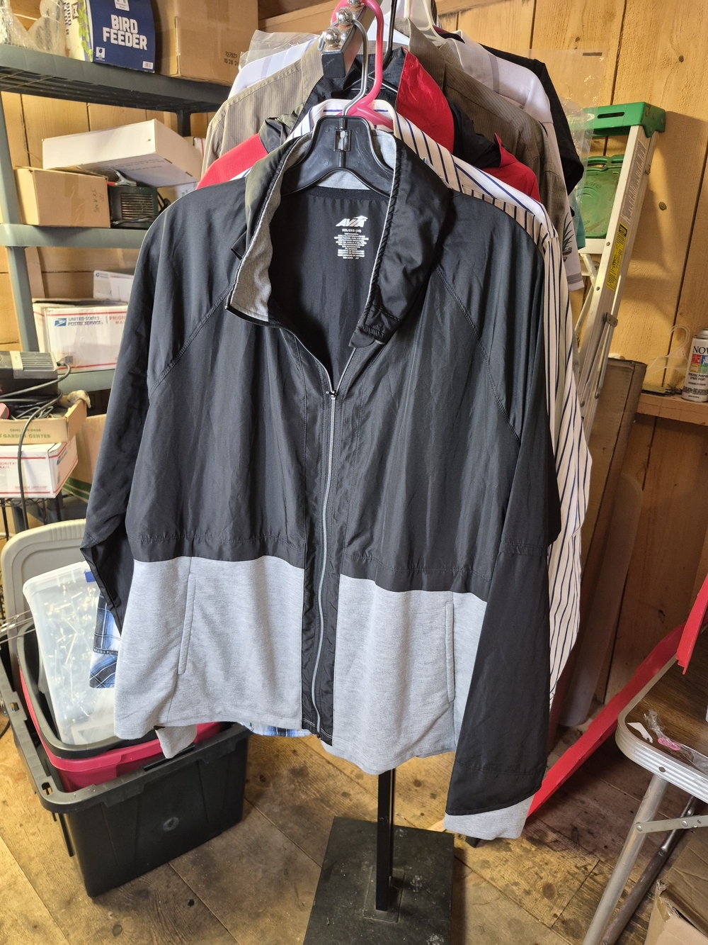 Avia Black and Light Gray Lightweight Zip Jacket Bin 54